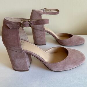 Gianni Bini Soft Pink Closed-Toe Heels